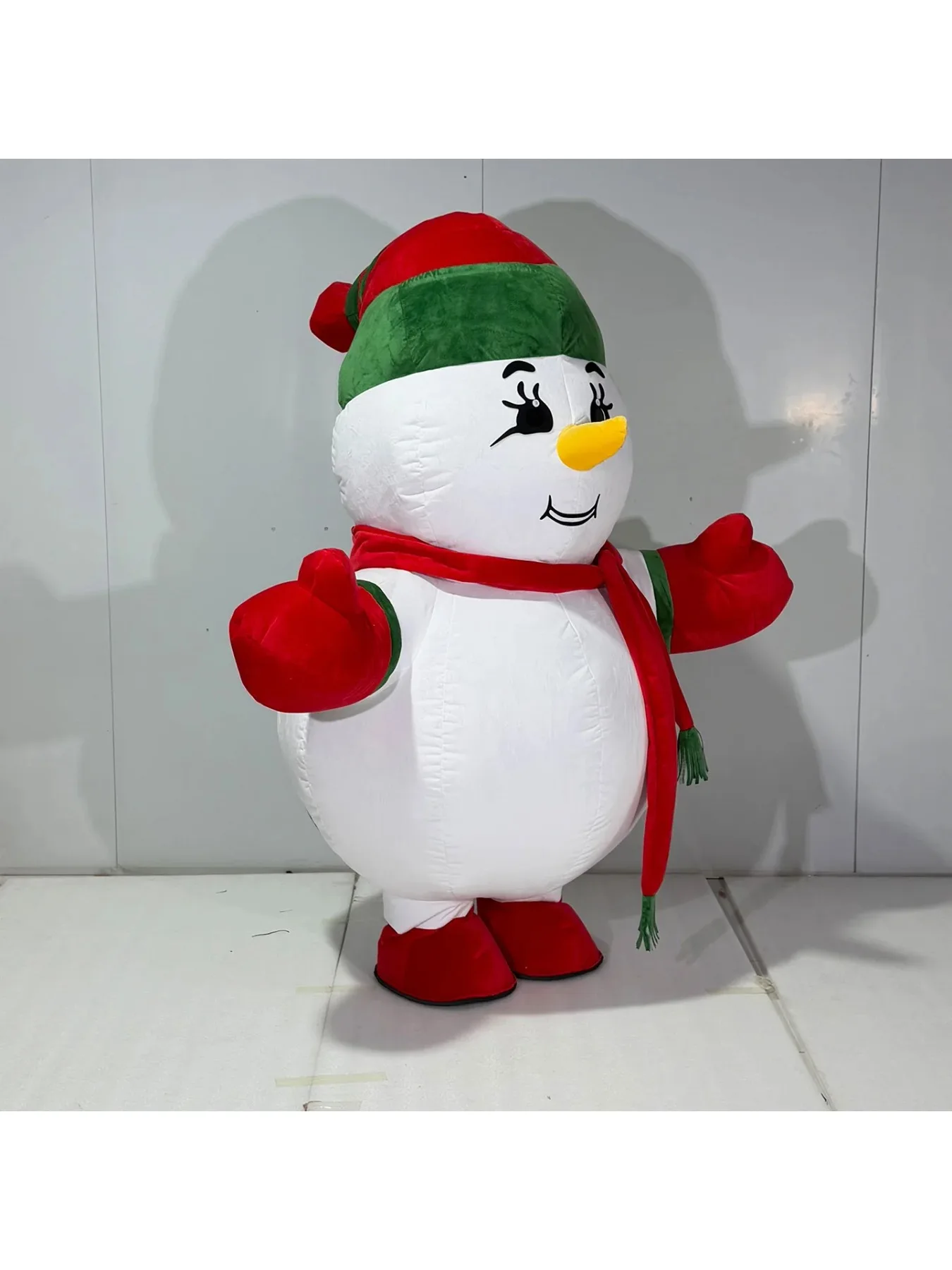 空気で膨らませるタイプの雪だるまの着ぐるみ。大人用。魅力的な - Costumes のレビューと価格